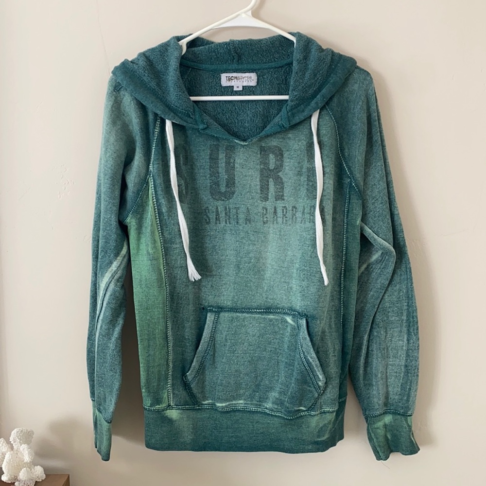 TechStyles SURF 🏄‍♀️ Santa Barbara 🏝 sweatshirt